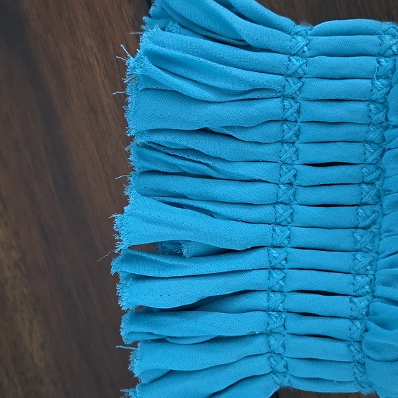 KOBI HALPERIN Miley VNeck Silk Long Sleeve Blouse Aqua Ruffled Cuffs Size MEDIUM - Picture 10 of 10